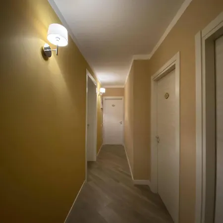 Palazzo Ducale 4* Сан-Северо